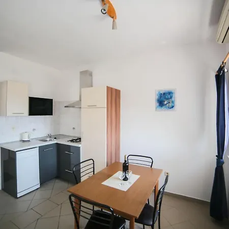 Apartment By The Sea Brist, Makarska - 18096