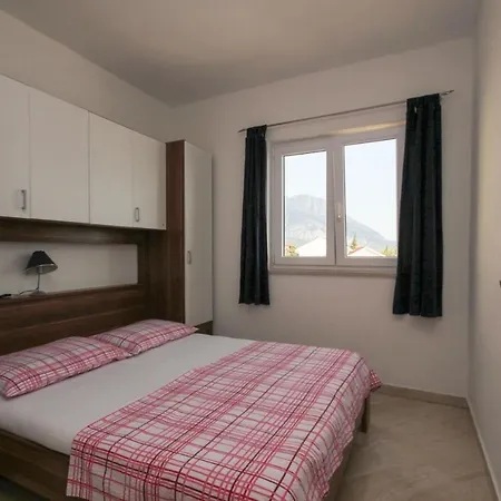 By The Sea Brist, Makarska - 18096 * Brist